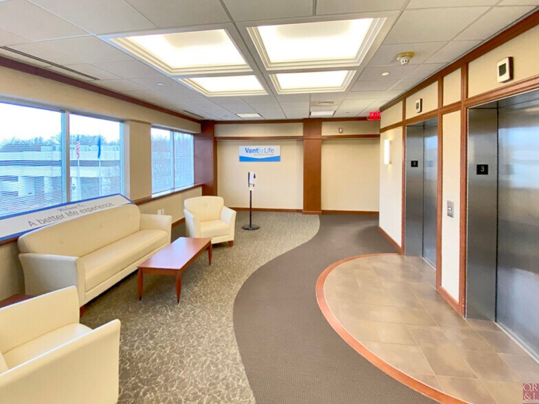 More Photos Of 200 Day Hill Rd, Windsor Office For Sale