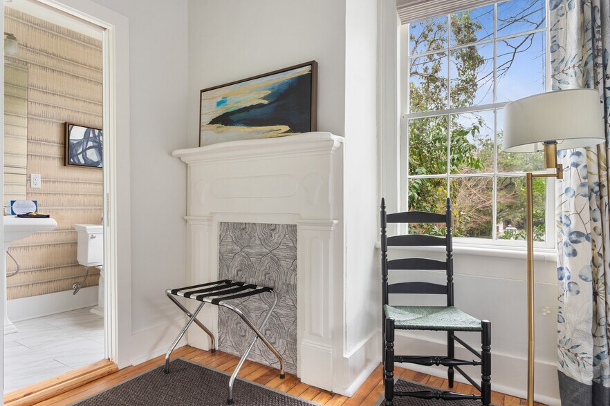 More Photos Of 184 Ashley Ave, Charleston Specialty For Sale