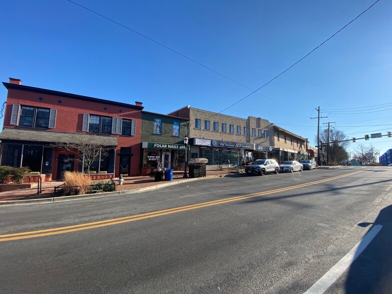 More Photos Of 7010 Westmoreland Ave, Takoma Park General Retail For Sale