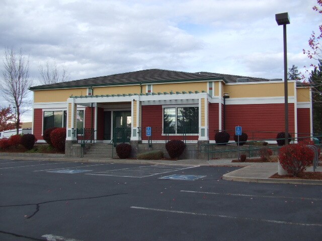 More Photos Of 150 NE Bend River Mall Dr, Bend Unknown For Lease