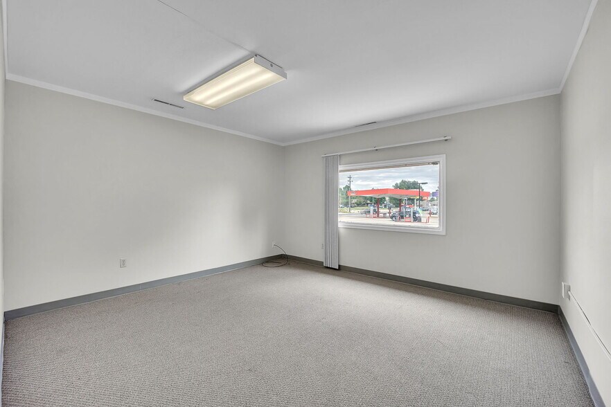 More Photos Of 2924 Beacon St, Colorado Springs Medical For Sale