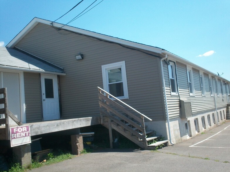 More Photos Of 47-50 Plantation Rd, Broad Brook Flex For Lease