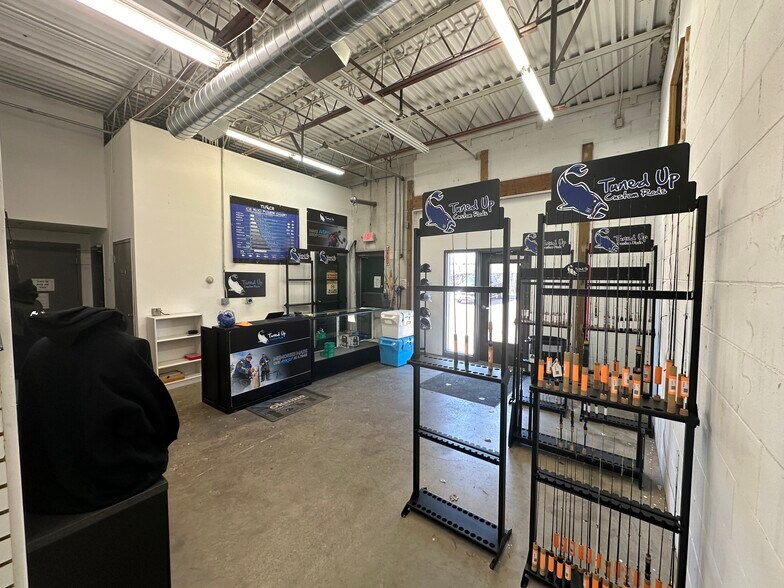 More Photos Of 1285 114th Ave NW, Minneapolis Warehouse For Lease