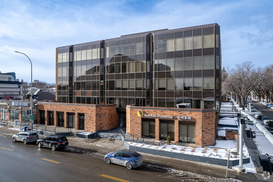 More Photos Of 1121 Centre St NW, Calgary Office For Lease