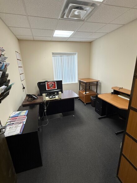 More Photos Of 1545 Ocean Ave, Bohemia Warehouse For Lease