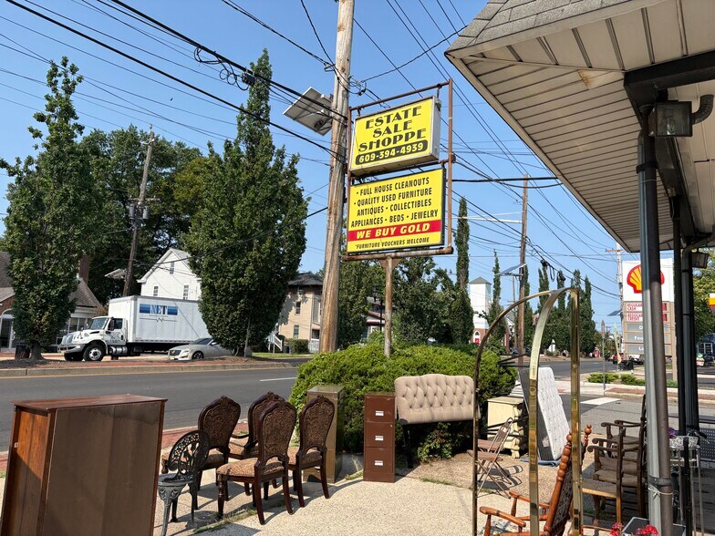 More Photos Of 2048 S Broad St, Hamilton Storefront For Sale