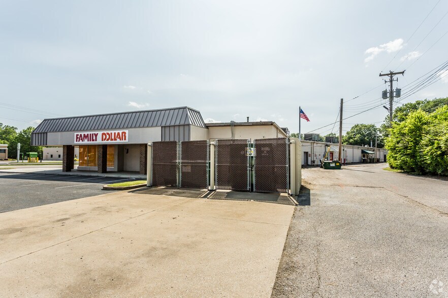 More Photos Of 4586-4618 Quince Rd, Memphis Unknown For Lease