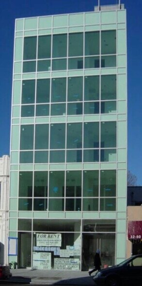 More Photos Of 32-56 Steinway St, Astoria Medical For Lease