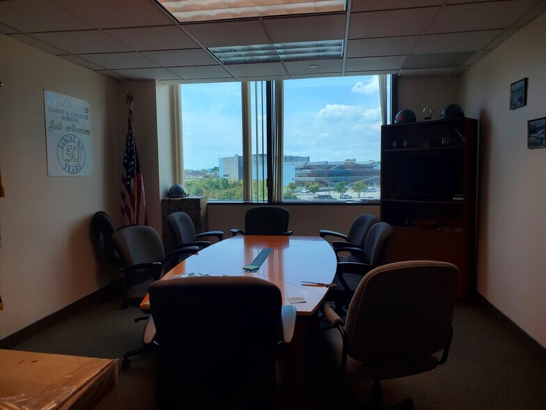 More Photos Of 30-56 Whitestone Expy, Flushing Office For Sale