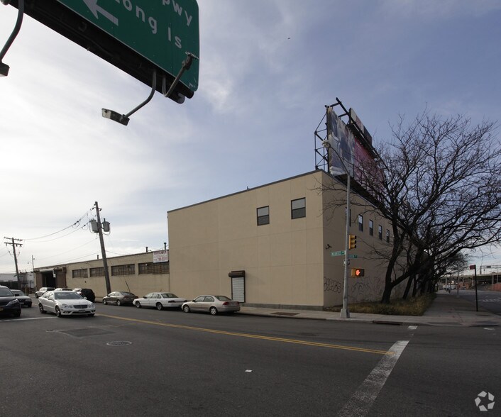 More Photos Of 5950 Borden Ave, Maspeth Warehouse For Lease
