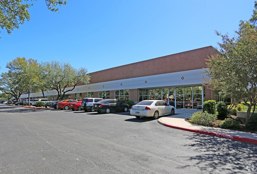 More Photos Of 12460 Network Blvd, San Antonio Research And Development For Lease