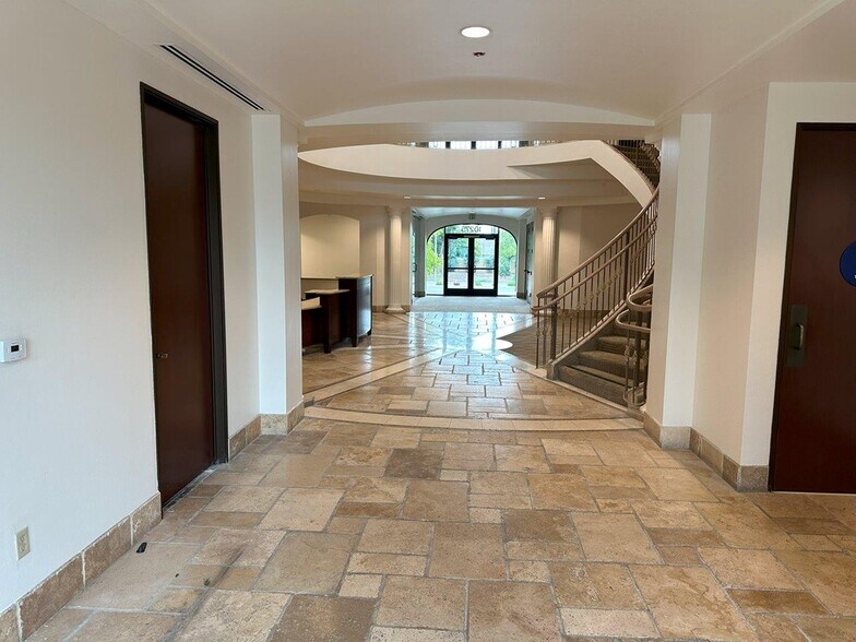 More Photos Of 10275 N De Anza Blvd, Cupertino Medical For Lease