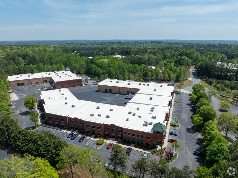 More Photos Of 3975 Lakefield Ct, Suwanee Light Manufacturing For Lease