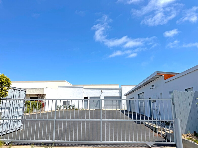More Photos Of 820 E Ortega St, Santa Barbara Warehouse For Lease