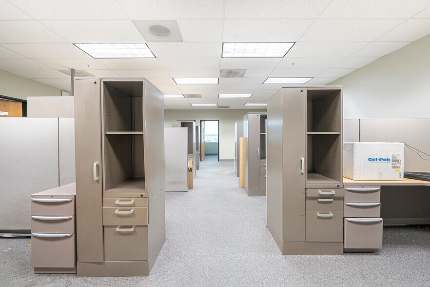 More Photos Of 5408 NE 88th St, Vancouver Warehouse For Sale