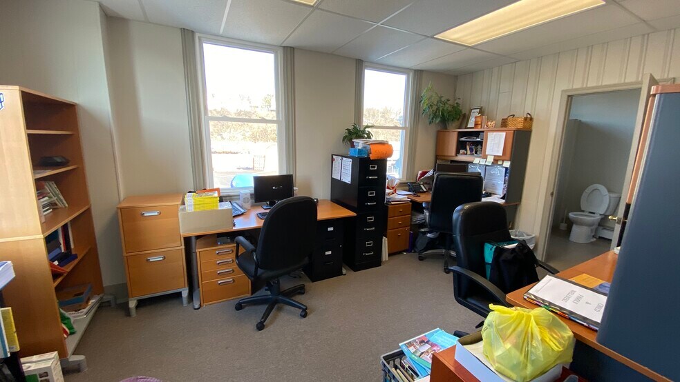 More Photos Of 309 S Main St, Phillipsburg Office For Sale