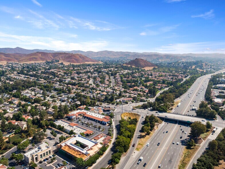 More Photos Of 30313-30317 Canwood St, Agoura Hills Unknown For Lease