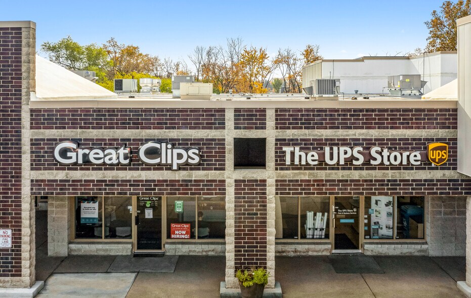 More Photos Of 3673 N Lexington Ave, Arden Hills Unknown For Lease