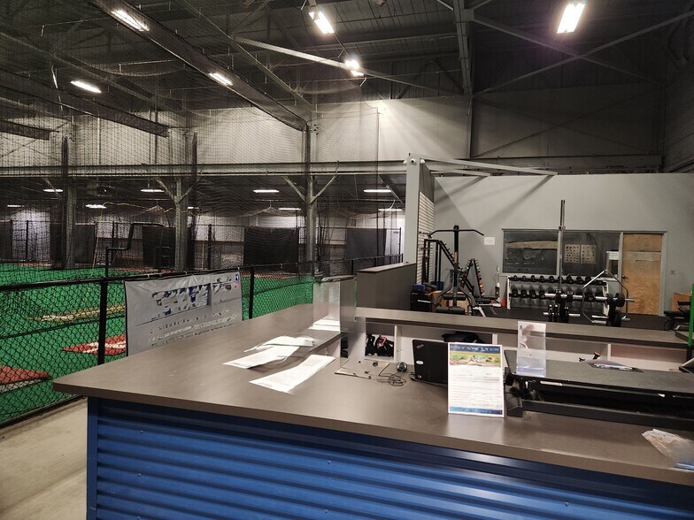 More Photos Of 340 McKinstry Ave, Chicopee Manufacturing For Lease