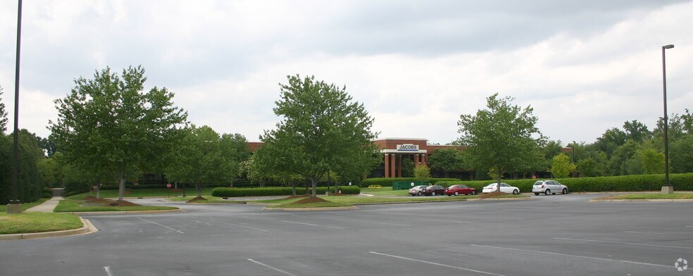 More Photos Of 1041 E Butler Rd, Greenville Office For Lease