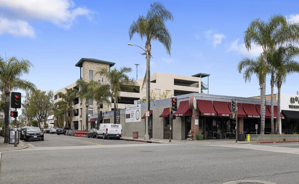 More Photos Of 47 W Main St, Alhambra Restaurant For Lease