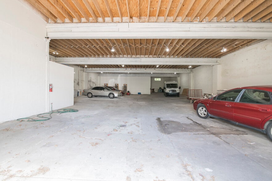 More Photos Of 4233-37 Park, Philadelphia Light Distribution For Sale