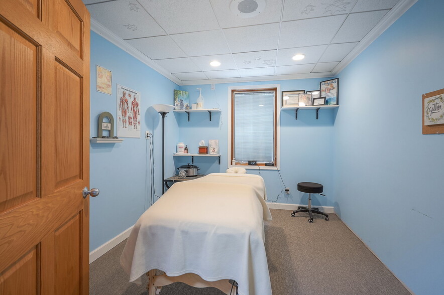 More Photos Of 425 W Pine St, Raymore Medical For Sale