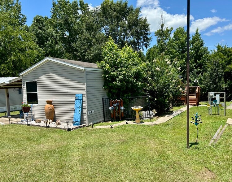 More Photos Of 143 Key Largo Ln, Lufkin Manufactured Housing Mobile Home Park For Sale