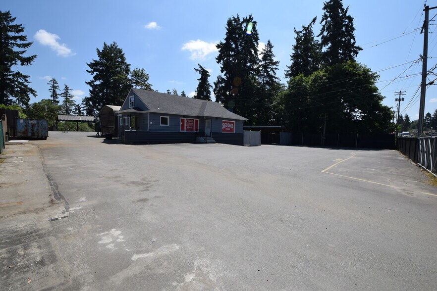 More Photos Of 7720 Pacific Hwy E, Milton Freestanding For Sale