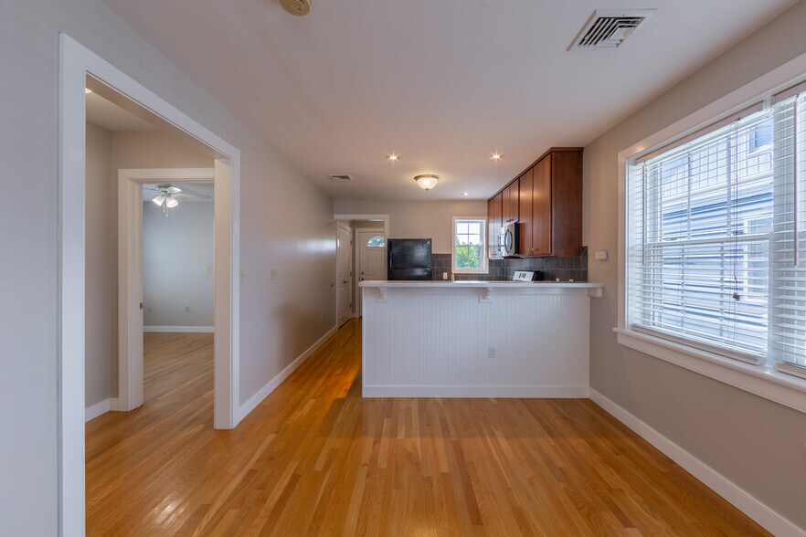 More Photos Of 123 Garrett Ave, Bryn Mawr Apartments For Sale