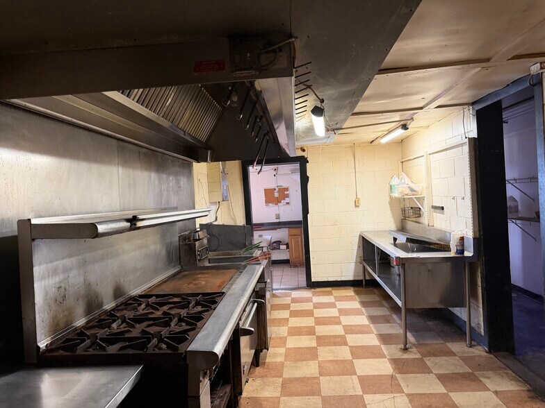 More Photos Of 732 Highway 65 S, Dumas Flex For Sale