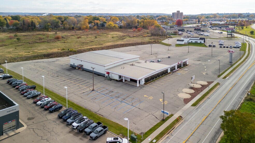 More Photos Of 4444 Highway 52 N, Rochester Auto Dealership For Sale