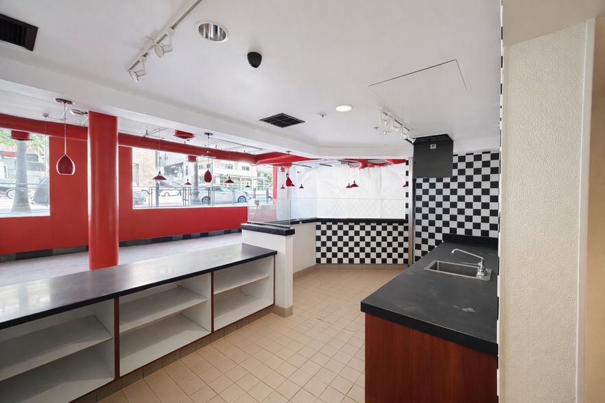 Primary Photo Of 670 S Bixel St, Los Angeles Apartments For Lease