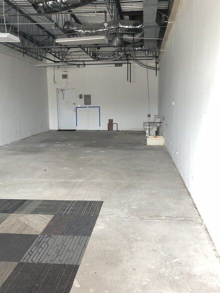 More Photos Of 820 Wheeling Rd, Wheeling Unknown For Lease