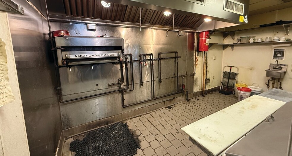 More Photos Of 88 5th Ave, Brooklyn Apartments For Lease