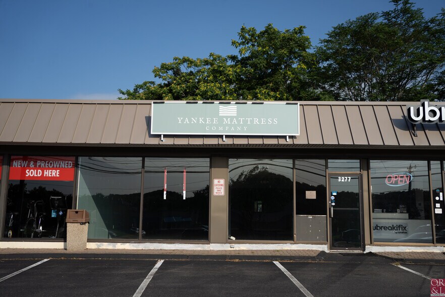 More Photos Of 3269-3281 Berlin Tpke, Newington Storefront Retail Office For Lease