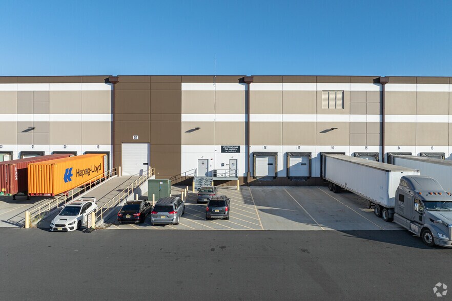 More Photos Of 200 S Pemberton Rd, Pemberton Township Distribution For Lease