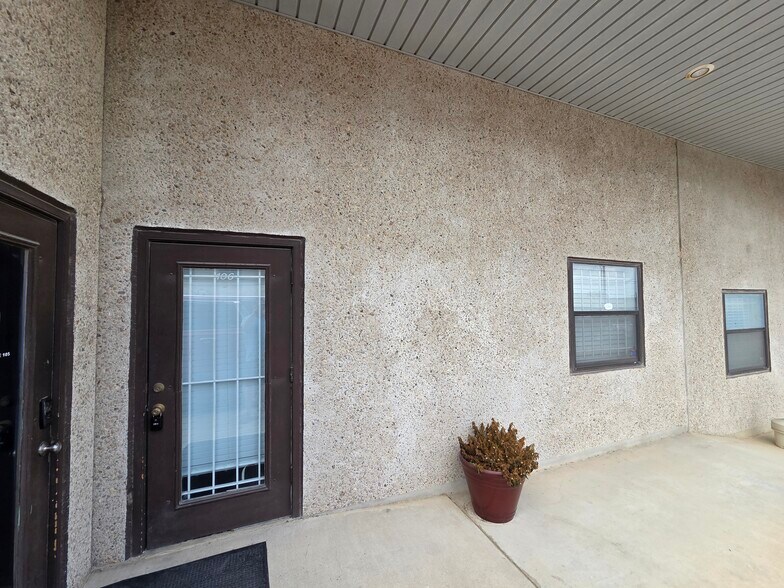 More Photos Of 4737 College Park, San Antonio Flex For Lease