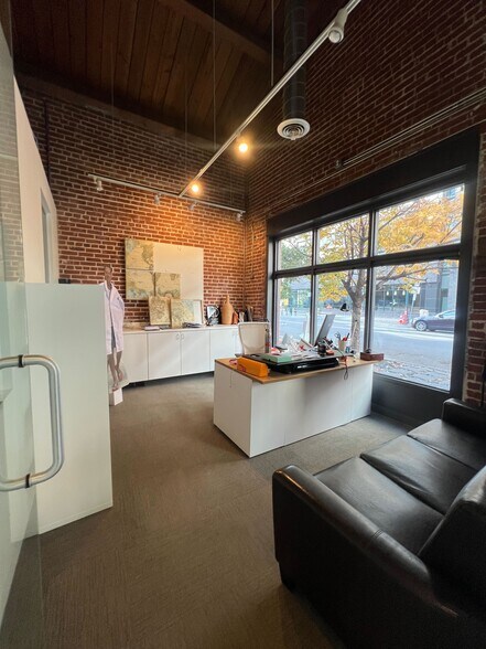 More Photos Of 1020 Cherokee St, Denver Office For Sale