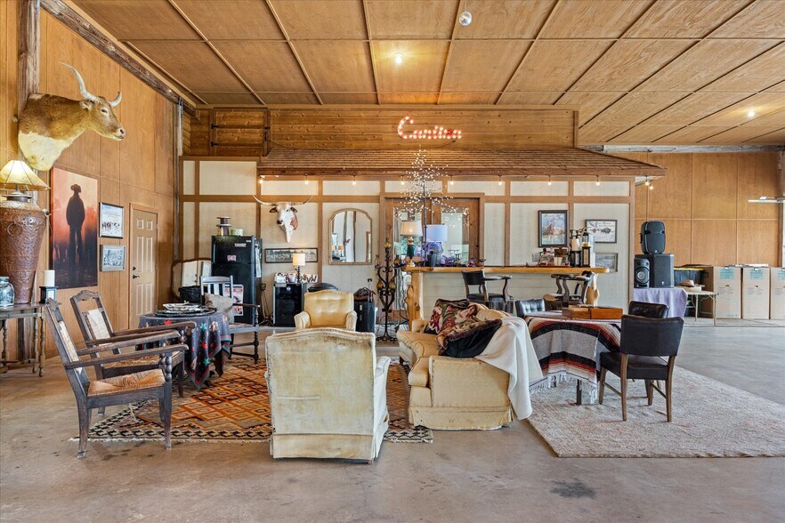 More Photos Of 1904 Floyd Rd, Weatherford Specialty For Sale
