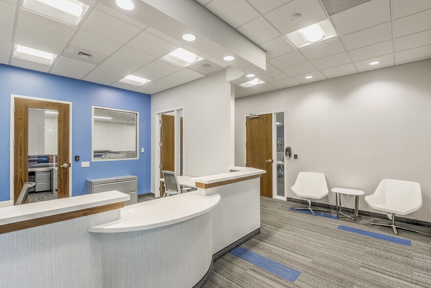 More Photos Of 8215 Forest Point Blvd, Charlotte Office For Lease