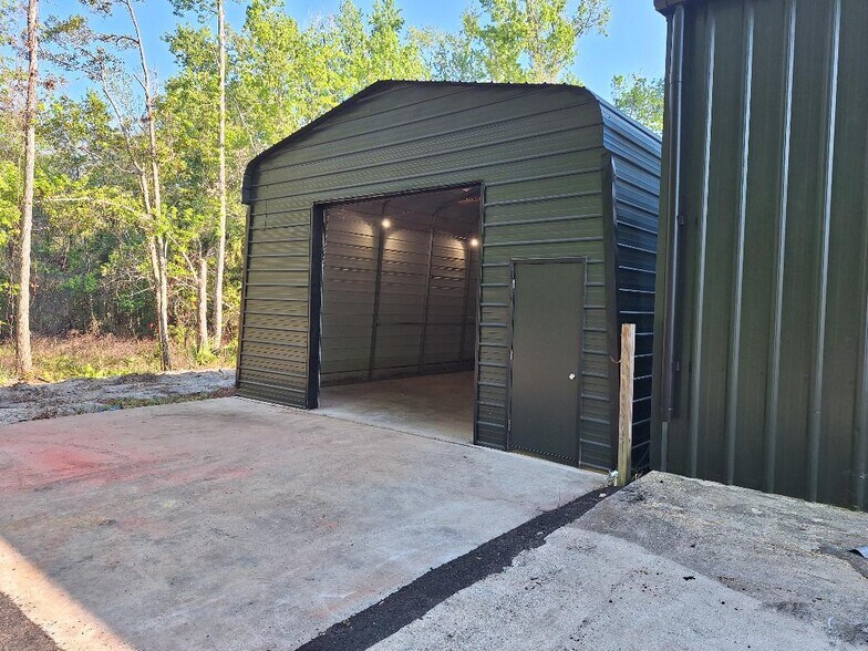 More Photos Of 1024 FL-19 N, Palatka Service For Lease