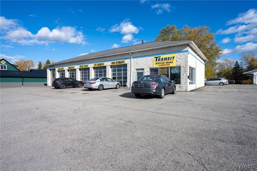 More Photos Of 2831 Transit Rd, Elma Flex For Lease