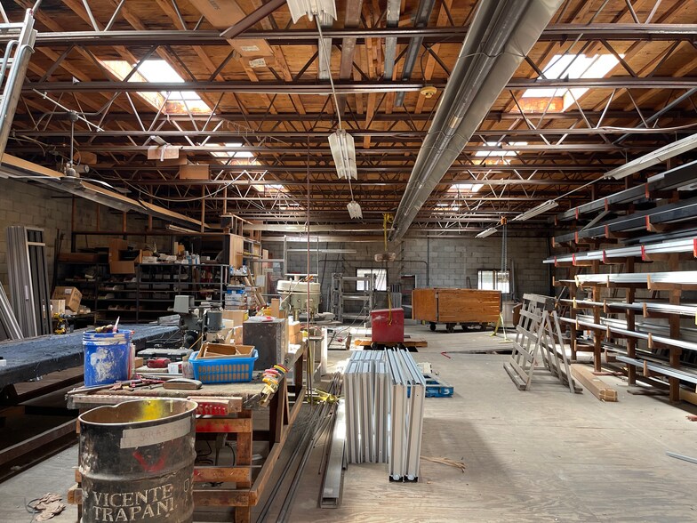 More Photos Of 2111 Penn Ave, Pittsburgh Storefront Retail Office For Lease