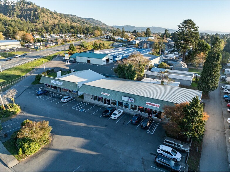 Primary Photo Of 16218 W Hoffeldt Ln, Brookings General Retail For Sale