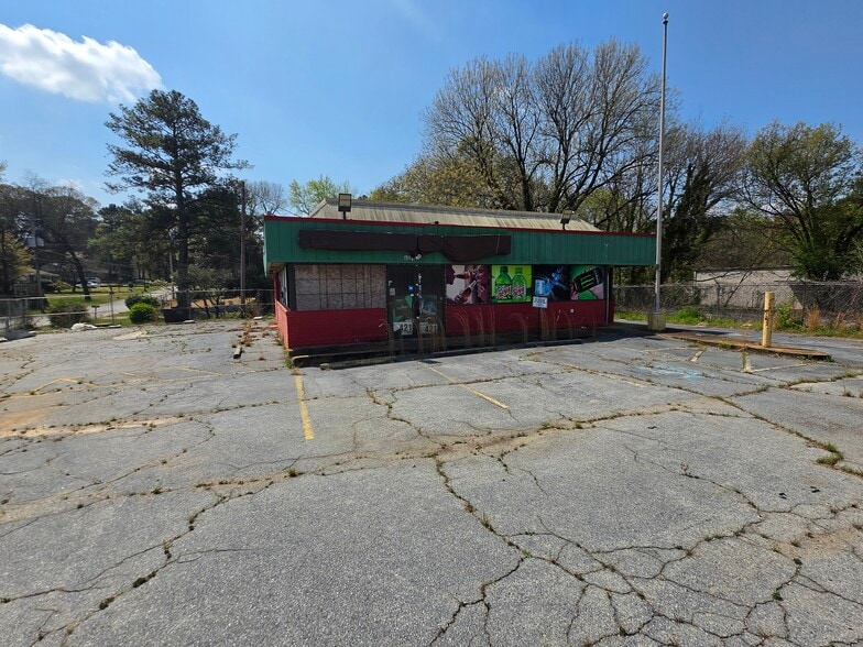 More Photos Of 4001 Glenwood Rd, Decatur Fast Food For Sale