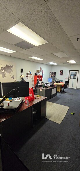 More Photos Of 20925 S Bonita St, Carson Warehouse For Lease