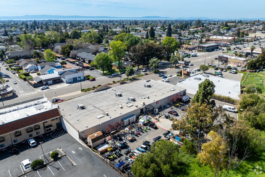 More Photos Of 21756-21758 Foothill Blvd, Hayward General Retail For Sale