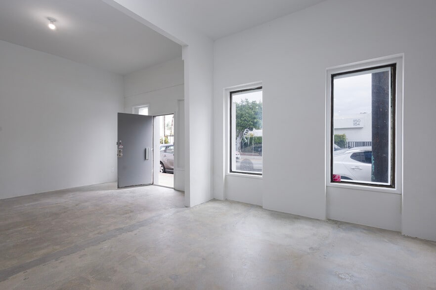 More Photos Of 1157 S Robertson Blvd, Los Angeles Flex For Lease