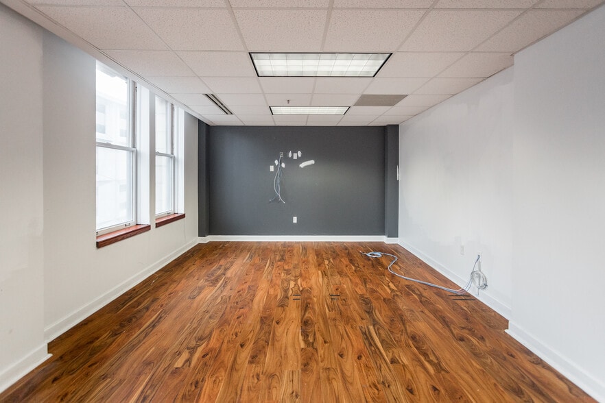 More Photos Of 1300 Broadway St, Detroit Office For Lease